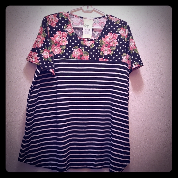 Striped rose shirt - Picture 1 of 3